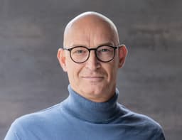 Porträt von Udo Schmid