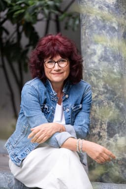 Porträt von Claudia Schwab