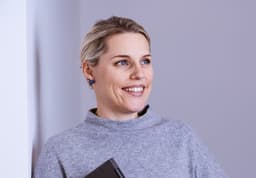 Porträt von Carolin Brunnbauer